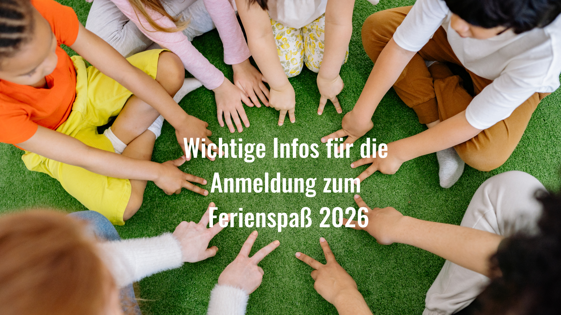 Kinder die im Kreis sitzen